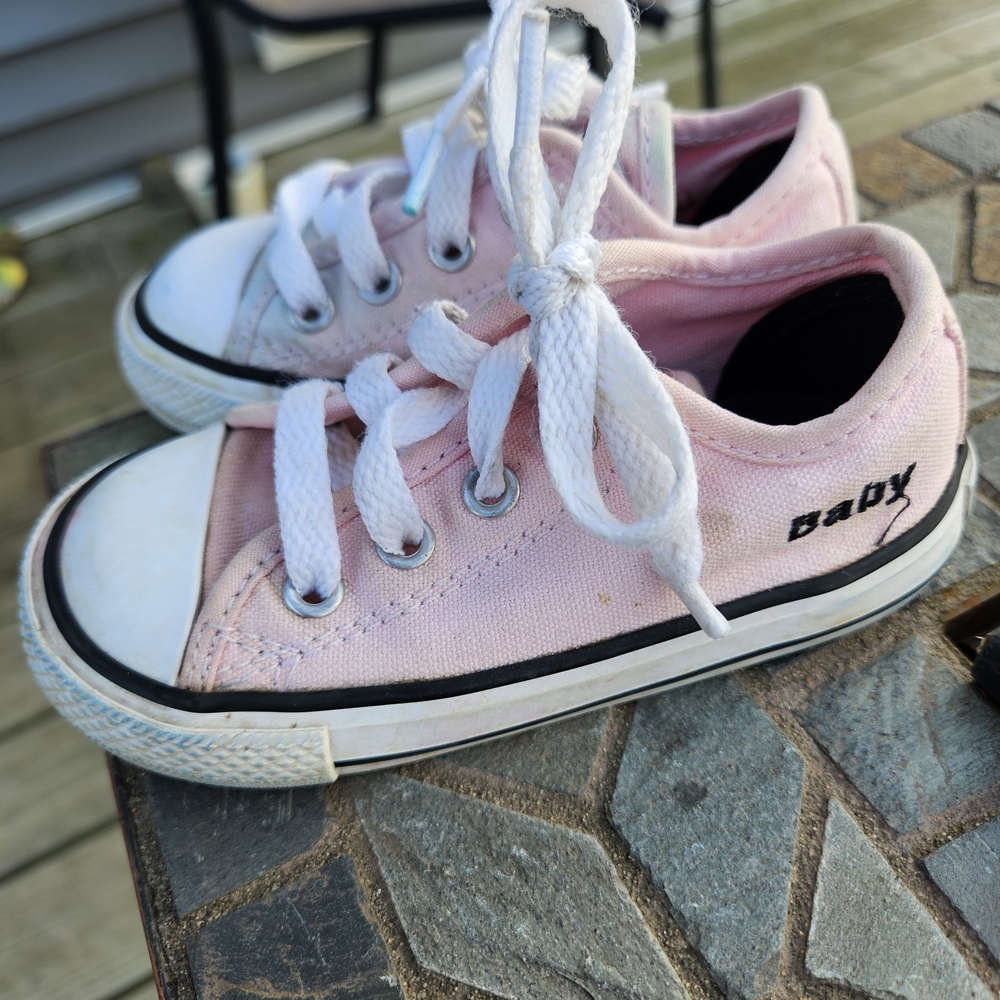 Pink Converse Sneaker Toddler Size 6
